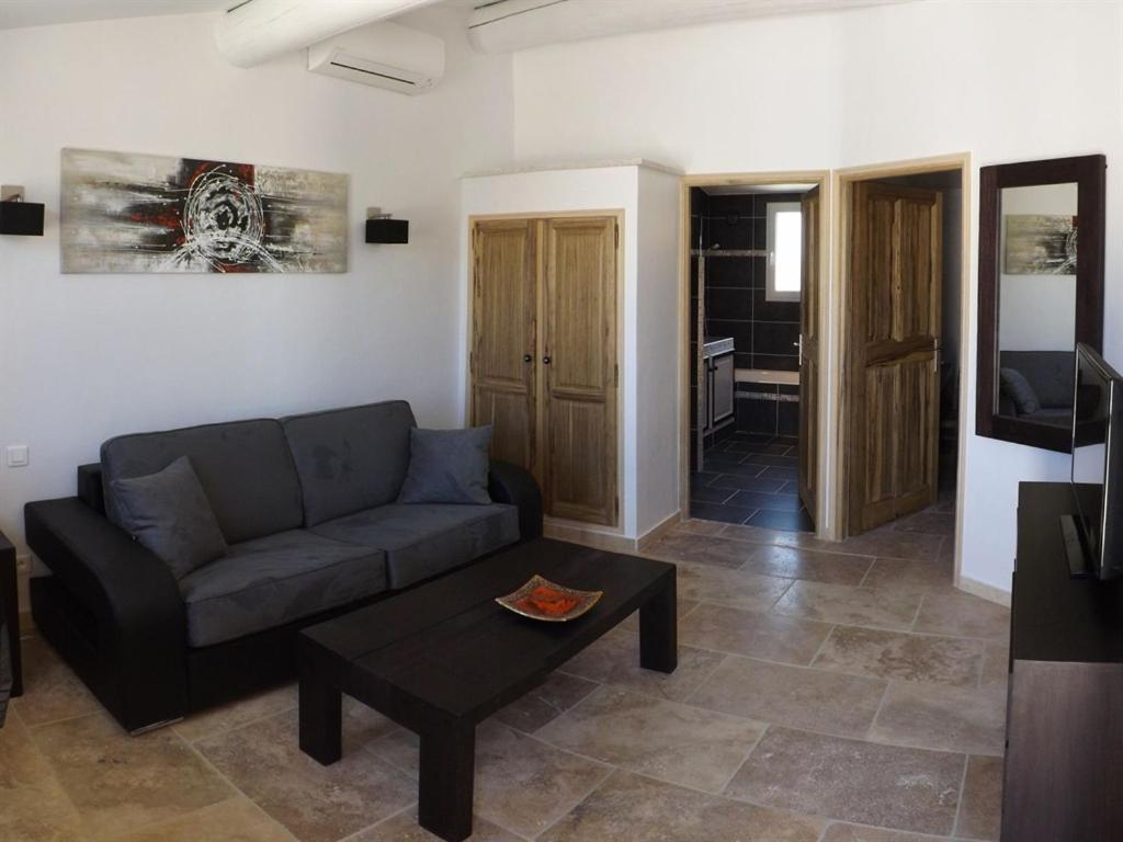 Mas Dansavan Chambres D'Hotes Oppède Exteriör bild